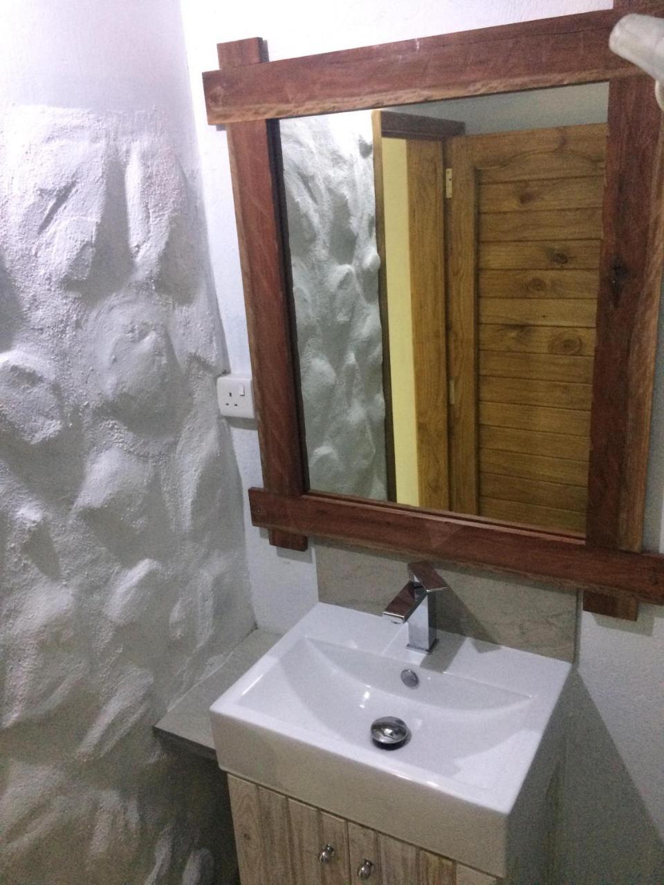 Holiday Surf Lodge Tamarin Exteriér fotografie